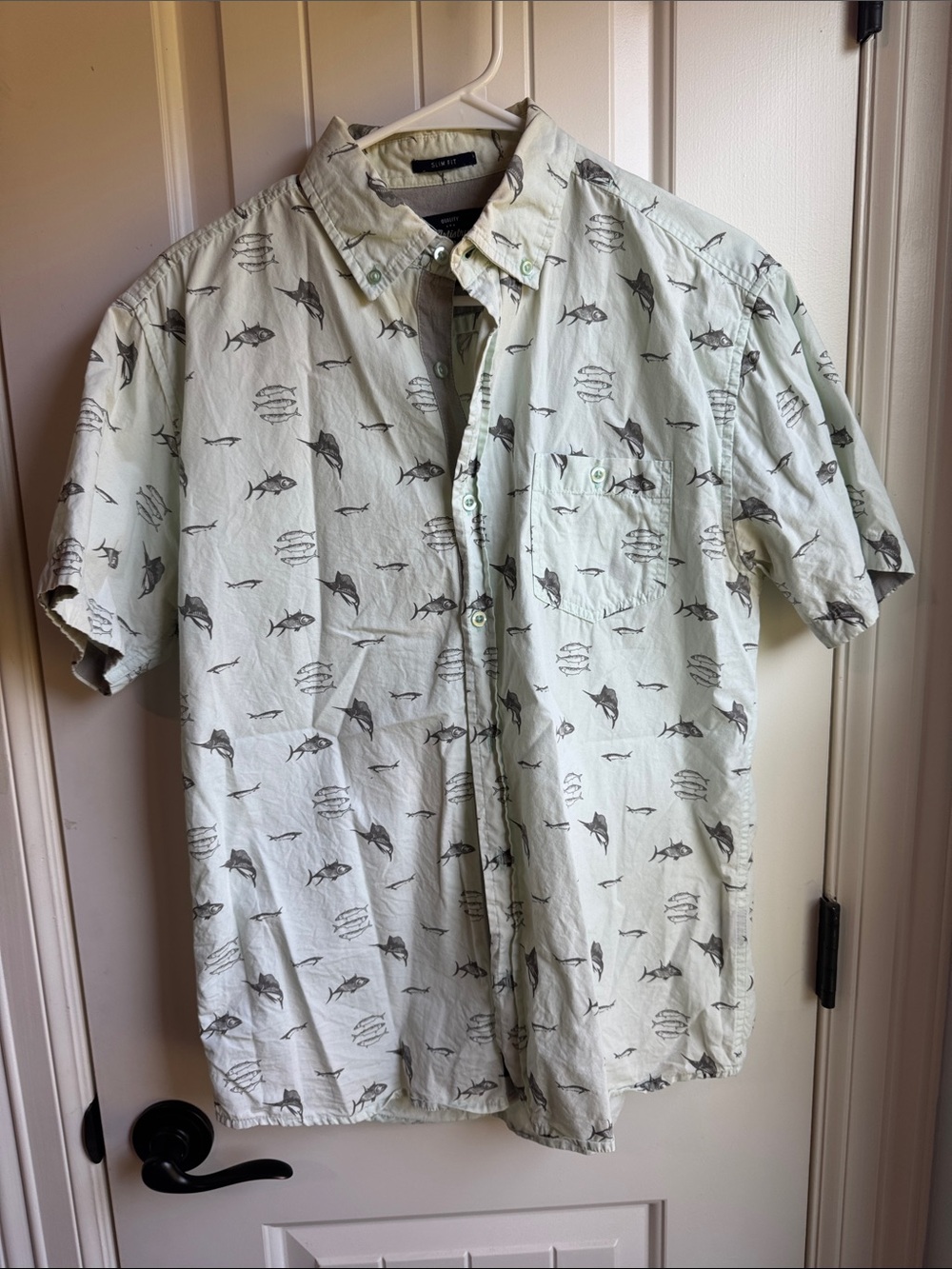 Short sleeve casual button down men’s shirt